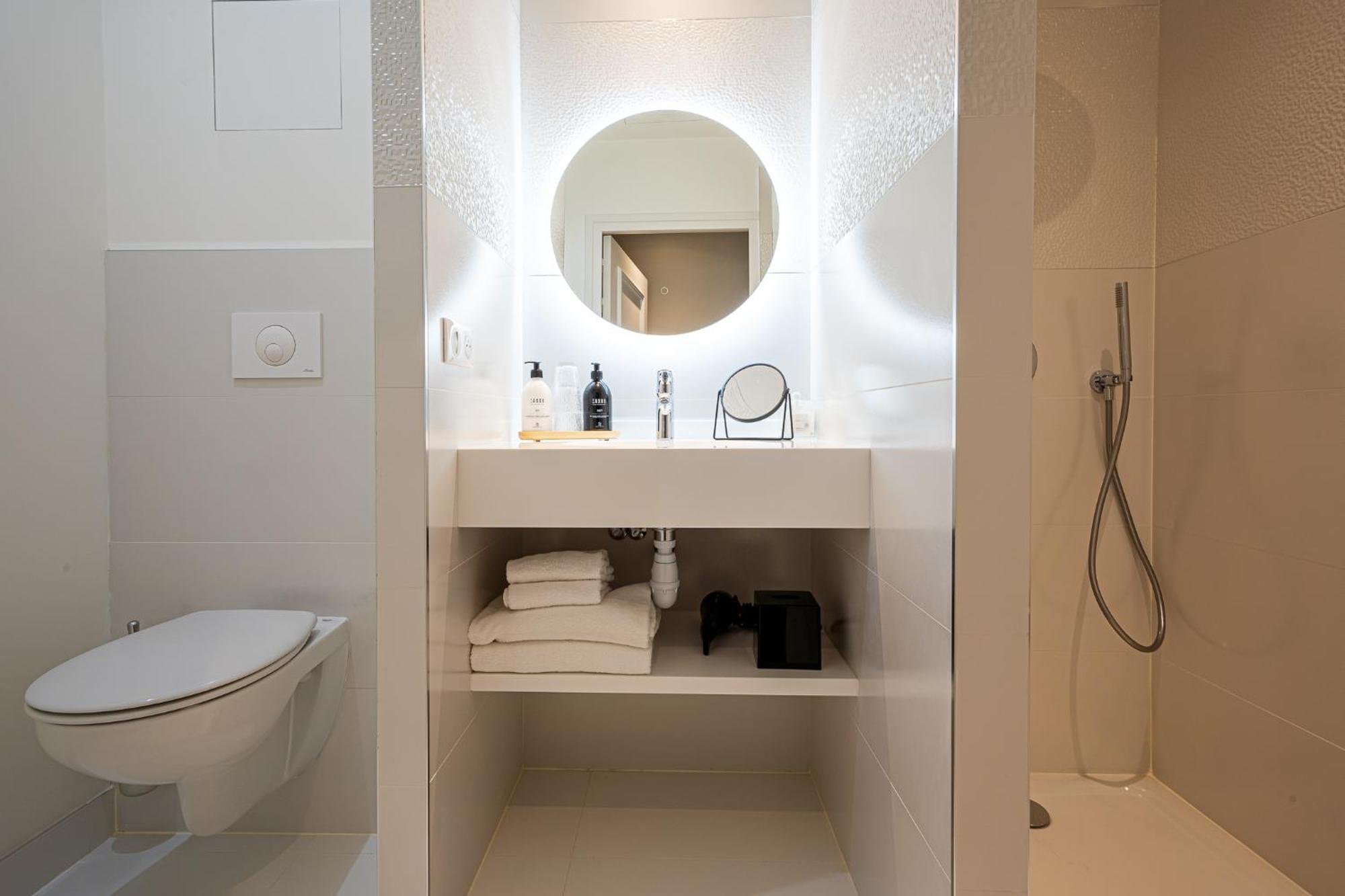 L'Invitation Au Voyage - Hotel & Spa オンフルール 部屋 写真